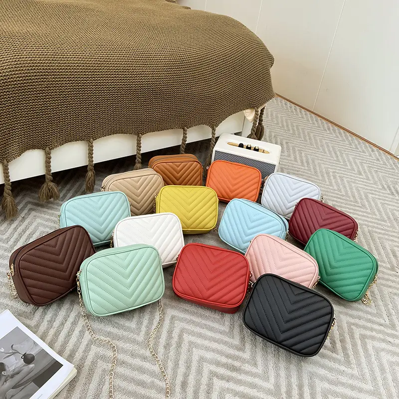 New Versatile Korean Handbag Fashion Casual Chain Shoulder Bag V Embroidery Thread Camera Crossbody Bag bags for women
