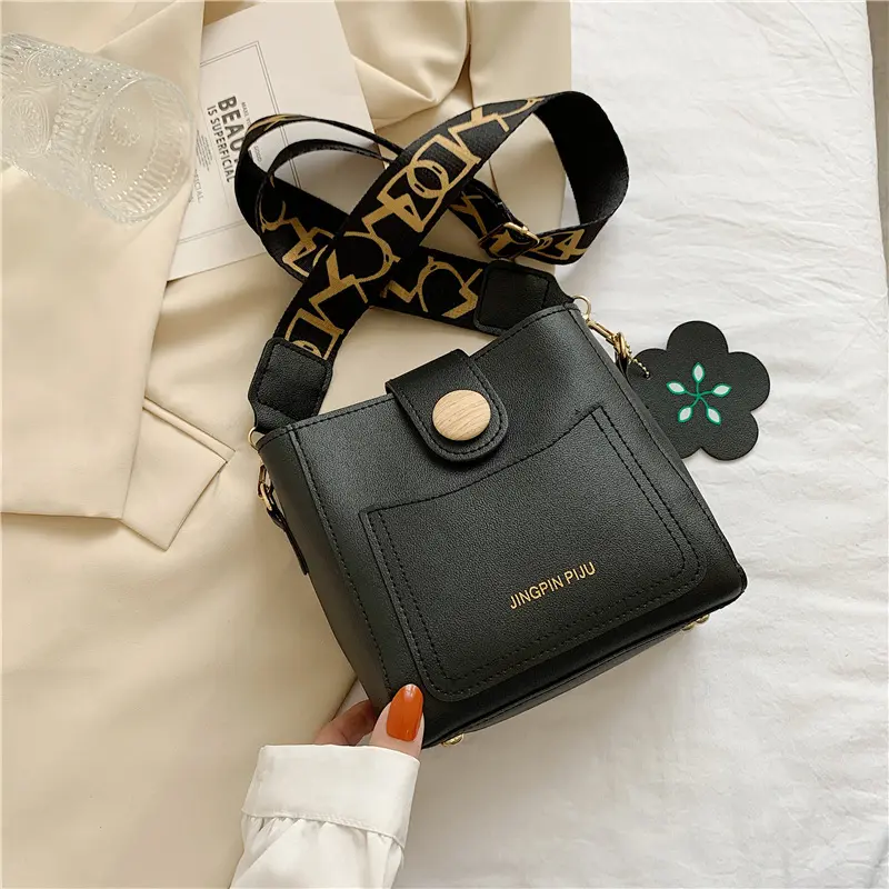 Fashion Wide Shoulder Bucket Contrast Color Womens Bag Simple One Shoulder Crossbody Bag Fashion Contrast Color Large Bag