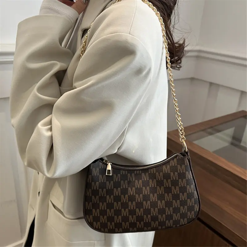 Vintage Style Square Handbag Crossbody Bag Adjustable Strap Women Messenger Shoulder Bag Sophisticated Accessory Tote Bag Purse