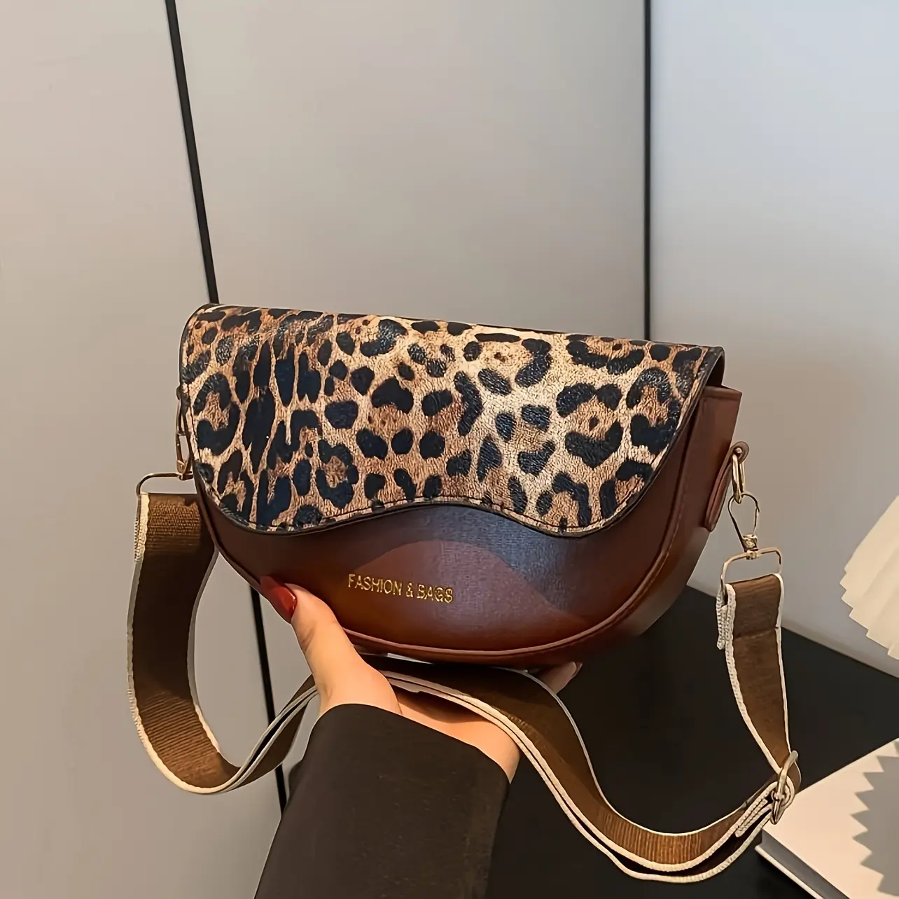 Vintage Leopard Style Crossbody Bag, Small Crossbody Bag, Synthetic Leather Perfect for Outdoor Streetwear and Holiday Gifts