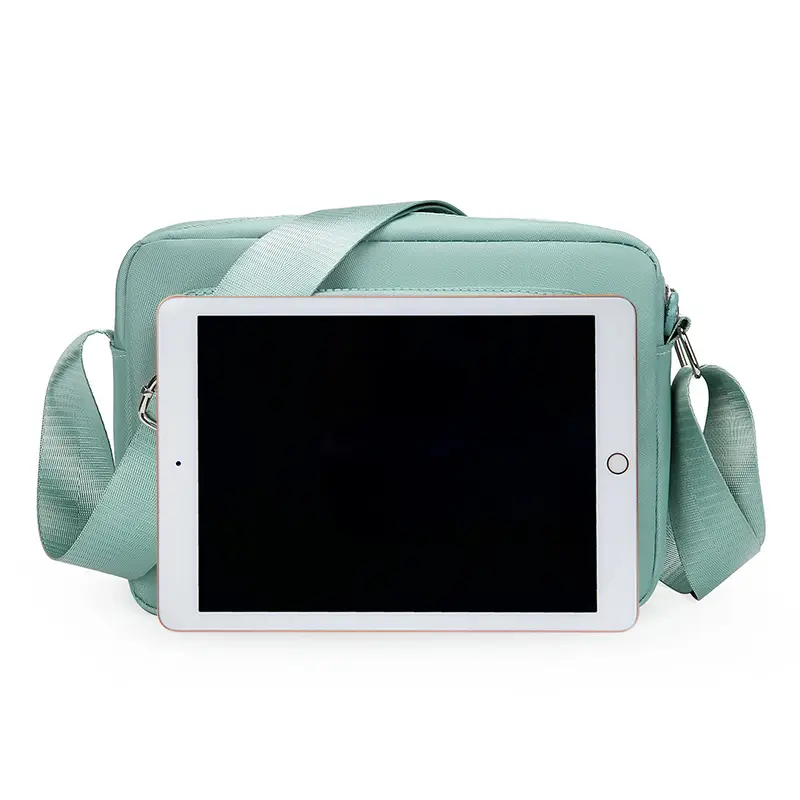 Neutral style handbag made of lightweight and simple nylon fabric, new single-shoulder women's bag. [The zipper direction is ran