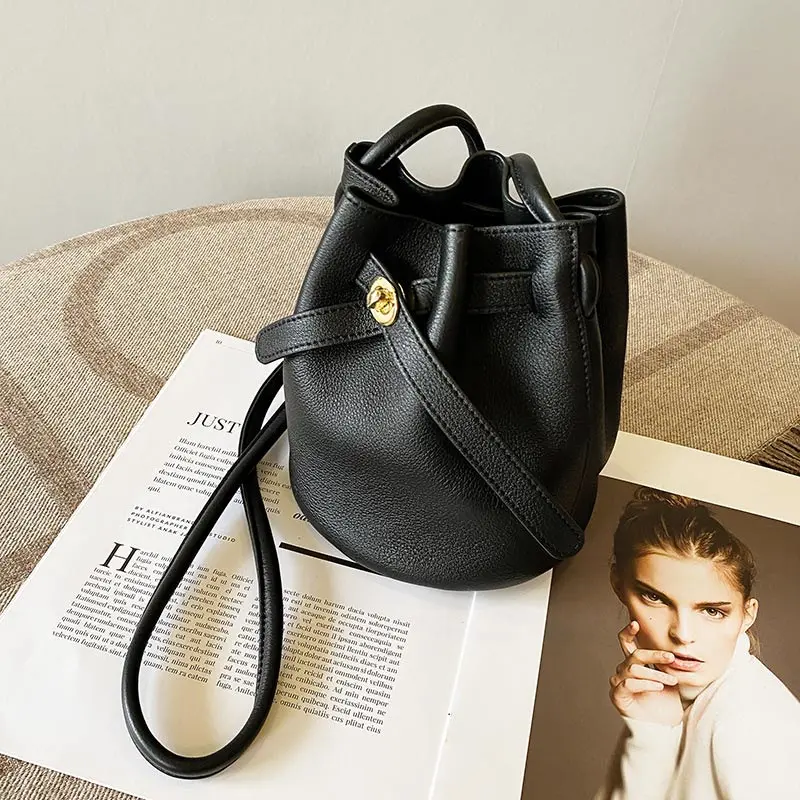 2024 New Litchi Pattern Women's Bucket Bag with Lock Cylinder Shoulder Bag Crossbody Small Bag Mobile Phone Bag