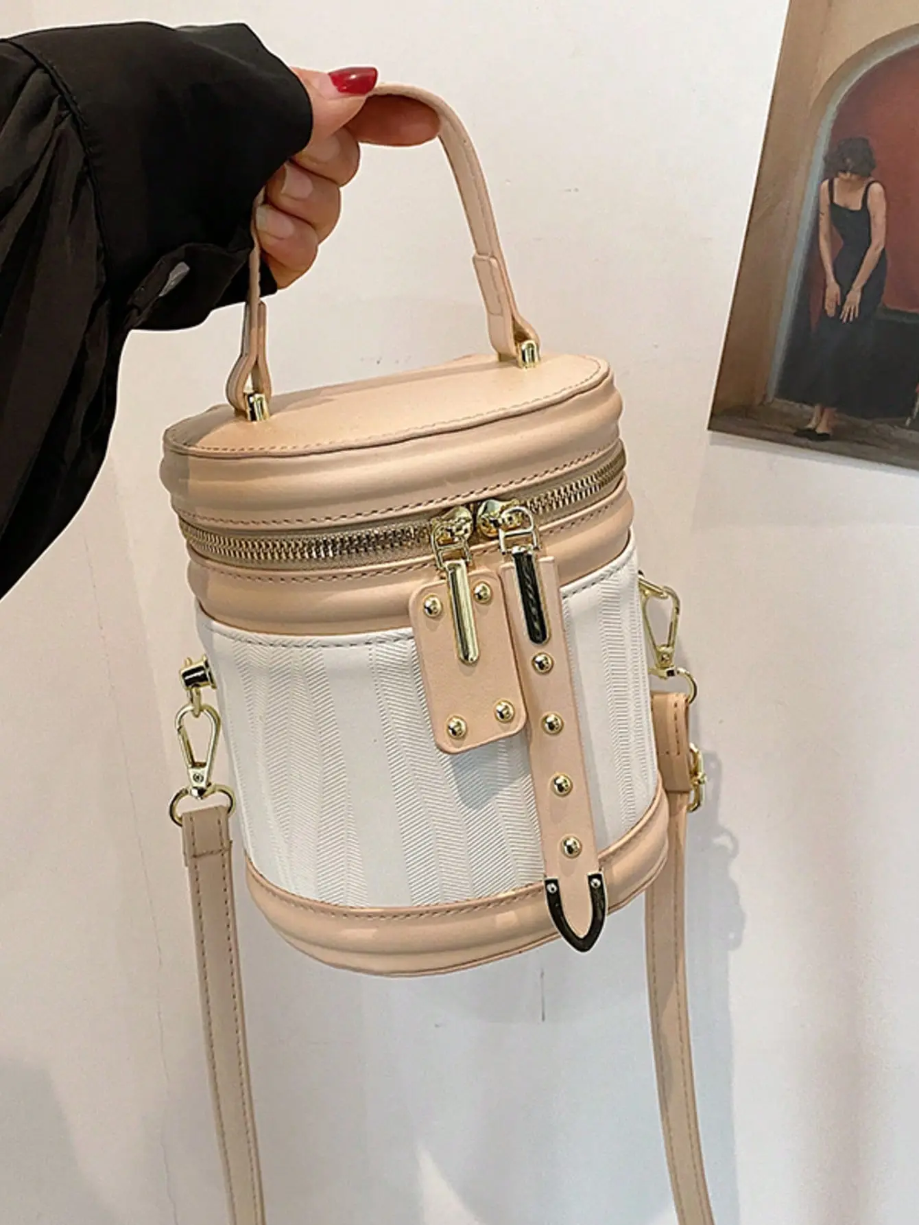 Bag Female Fashion Niche CylinderHandbag Bucket Bag New Senior SenseShoulder Crossbody Bag Change LipstickBox