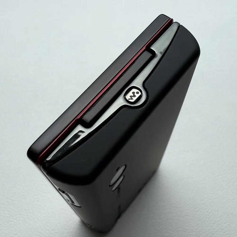 Original Sony Ericsson W705 GSM 2G 3G Slider Mobile Cell Phone 2.4'' 3MP Camera Unlocked CellPhone.Only English Keyboard.