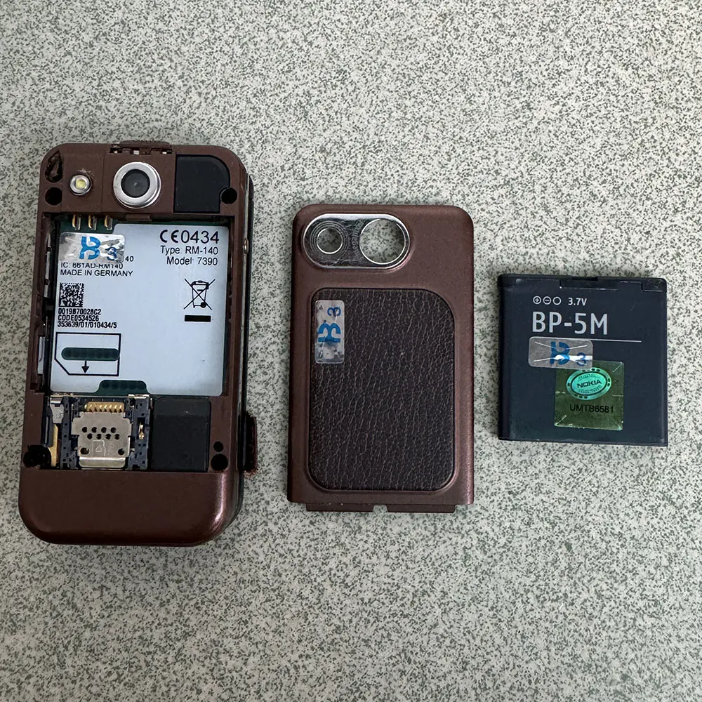 Full Original 7390 Flip Mobile Phone Second-hand Used Phone 2G 3G GSM Unlocked Old Cellphone Collection Made in 2006