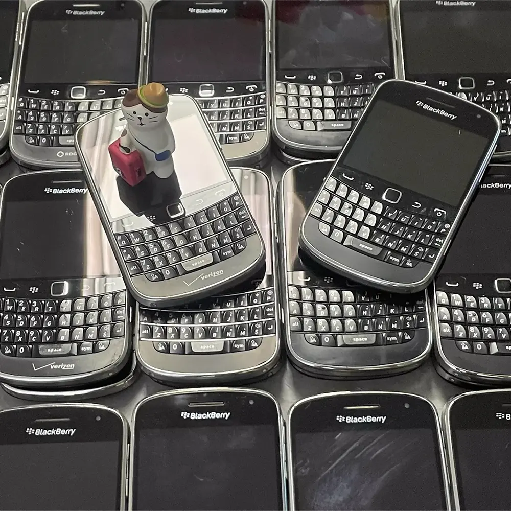 Blackberry 9930 Original Unlocked 9930 / 9900 Random Shipment bold Qwerty keypad 2G/3G network 2.8" touch screen WiFi phone