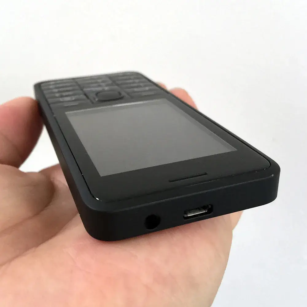 Original Used 301 Mobile Cell Phone 3MP Unlocked 3G 2G GSM 850/900/1800/1900 Single/Dual Sim Card. Made in Finland On 2013 Year