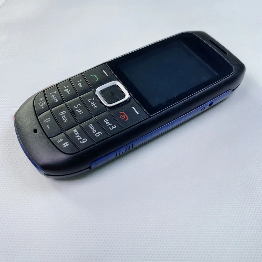 Original 1616 Mobile Cell Phone Cheap CellPhone Unlocked GSM 900/1800. Not Network in North America Made in Finland on 2010 Year