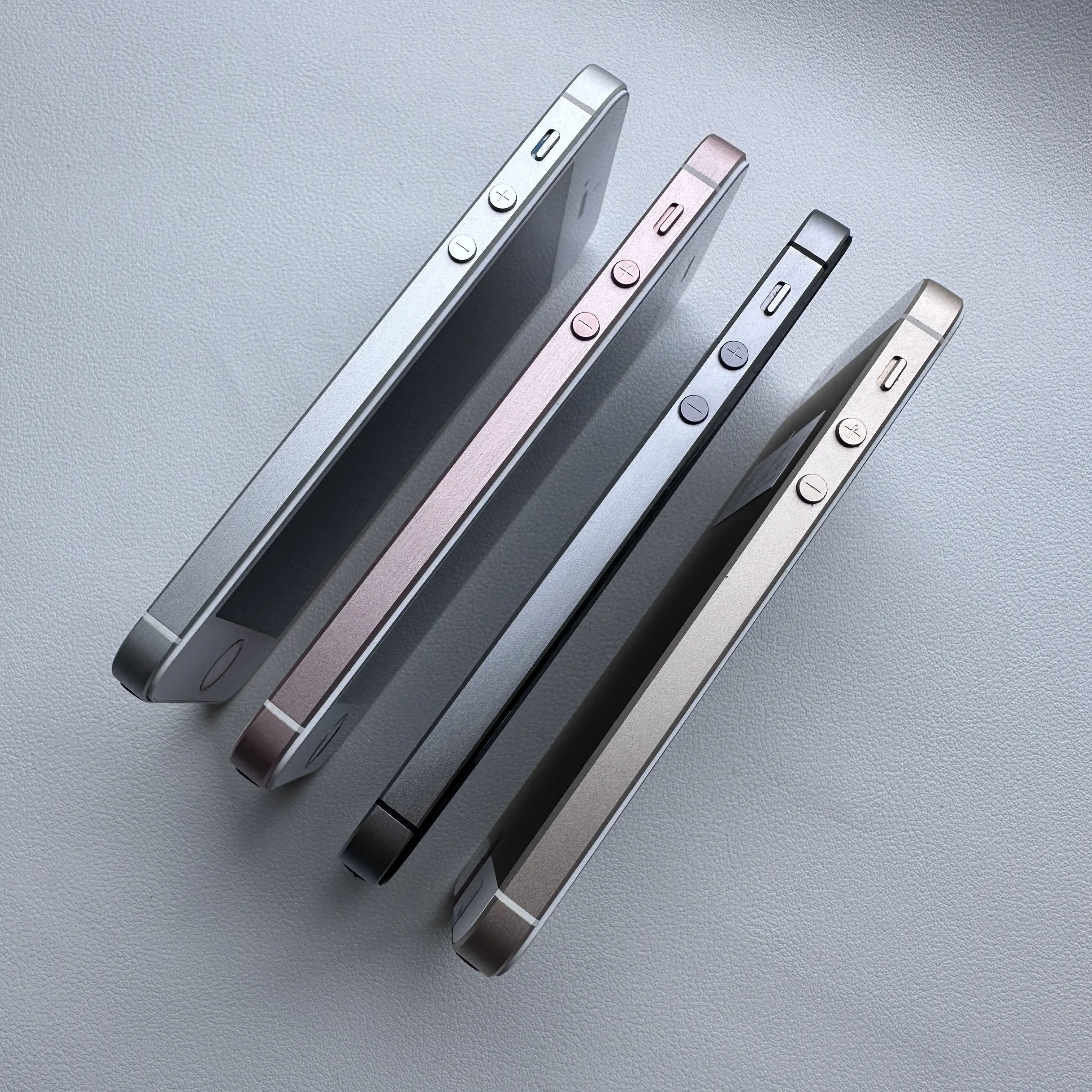 Original Apple iPhone SE Cellphone 16/32/64/128GB ROM 2GB RAM Dual Core 4G LTE 12MP iOS Smartphone Touch ID Unlocked