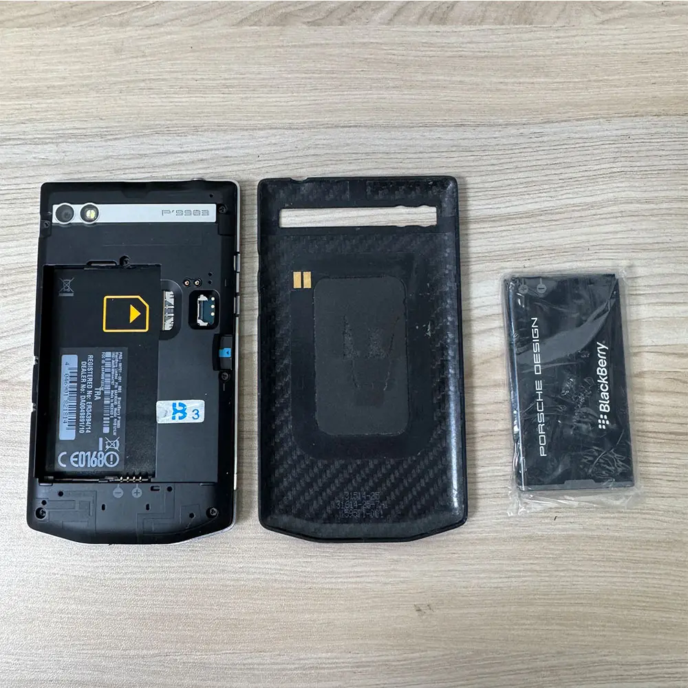 BlackBerry Original PORSCHE DESIGN P'9983 Cellphone 64GB 2GB RAM 8MP Camera Arabic Keyboard Unlocked Phone Bluetooth Supported