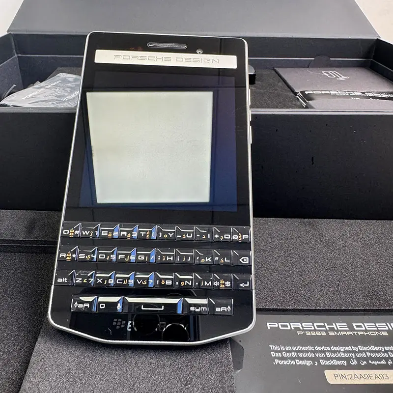 BlackBerry PORSCHE Design P'9983 Original Unlocked Cellphone 64GB 2GB RAM 8MP Camera Phone P9983 Arabic Keyboard