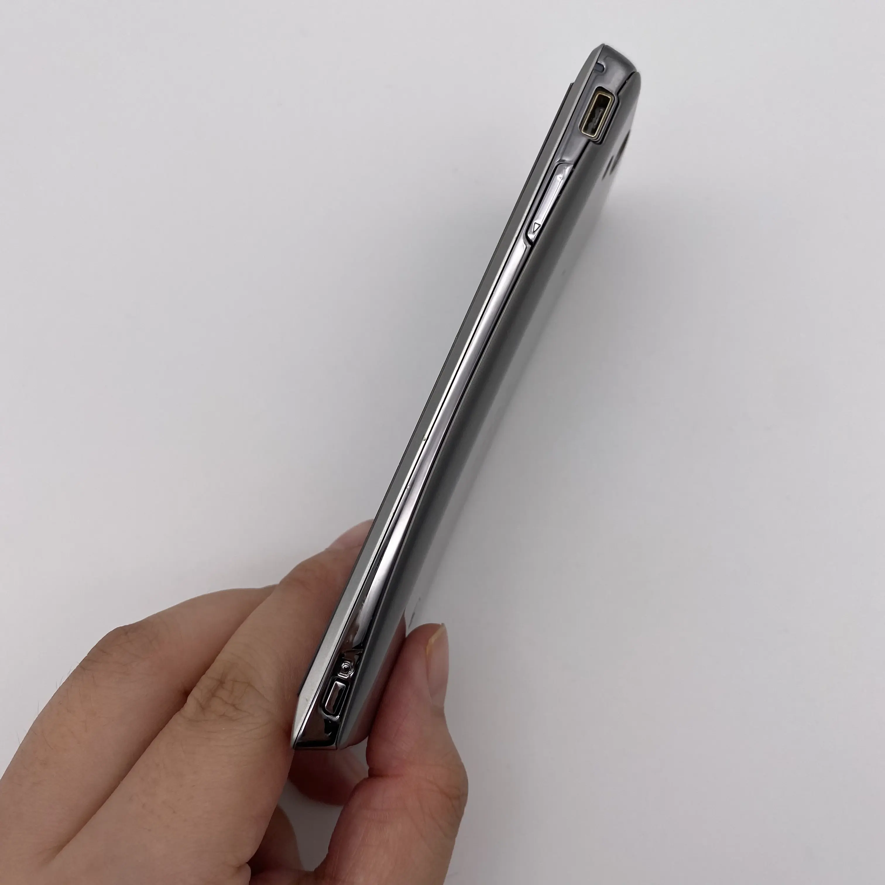 Sony Ericsson Xperia Arc S LT18 Cell Phone Original Unlocked 3G GSM .8MP