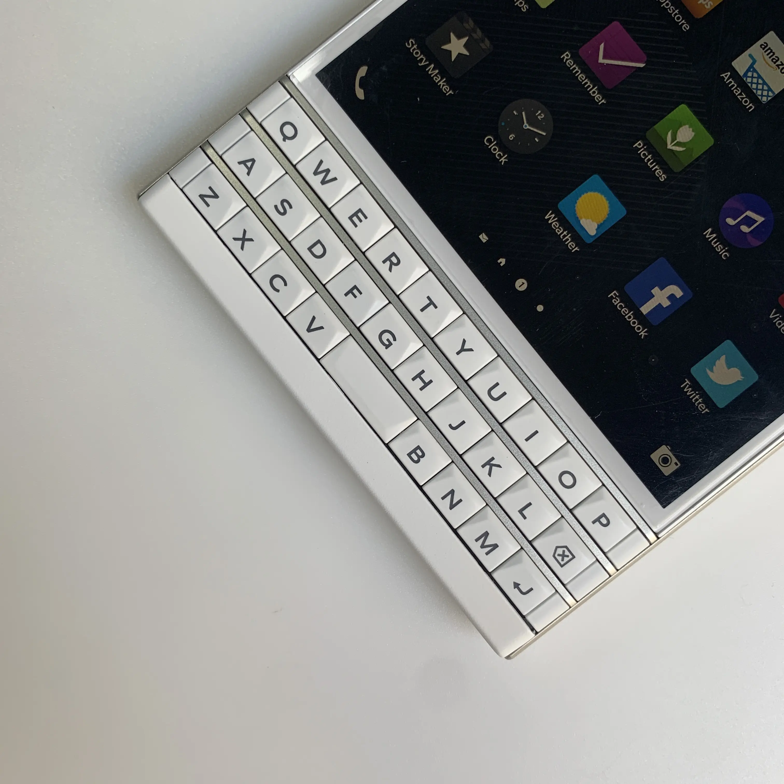 Original BlackBerry Passport 4G LTE Mobile Phone Unlocked 4.5'' BlackBerry Q30 OS CellPhone Quad Core 3GB+32GB 13MP SmartPhone
