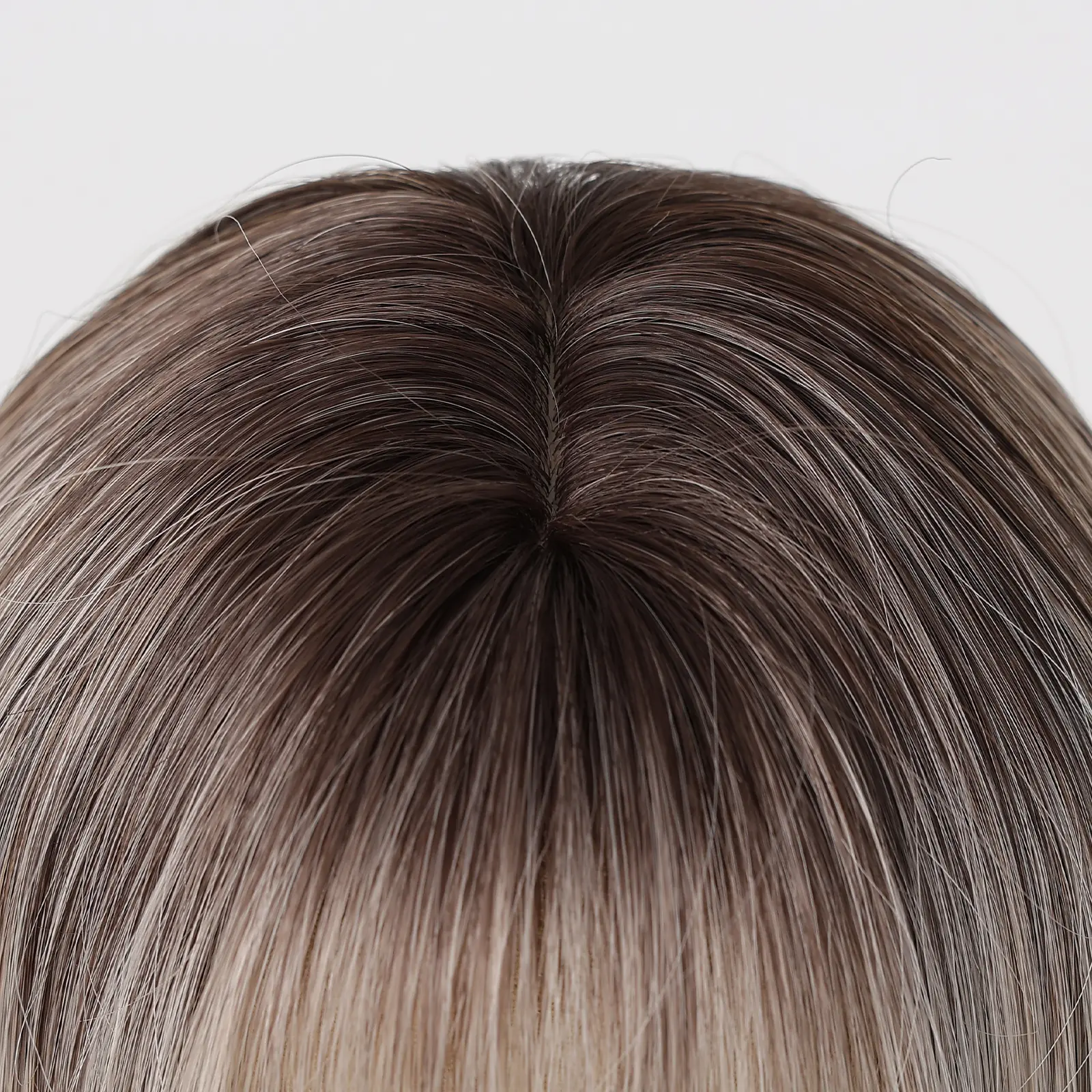 Long Straight Platinum Wigs with Bangs Brown Blonde Ombre Hair Syntehtic Wigs for Women Heat Resistant Fiber Wig for Daily