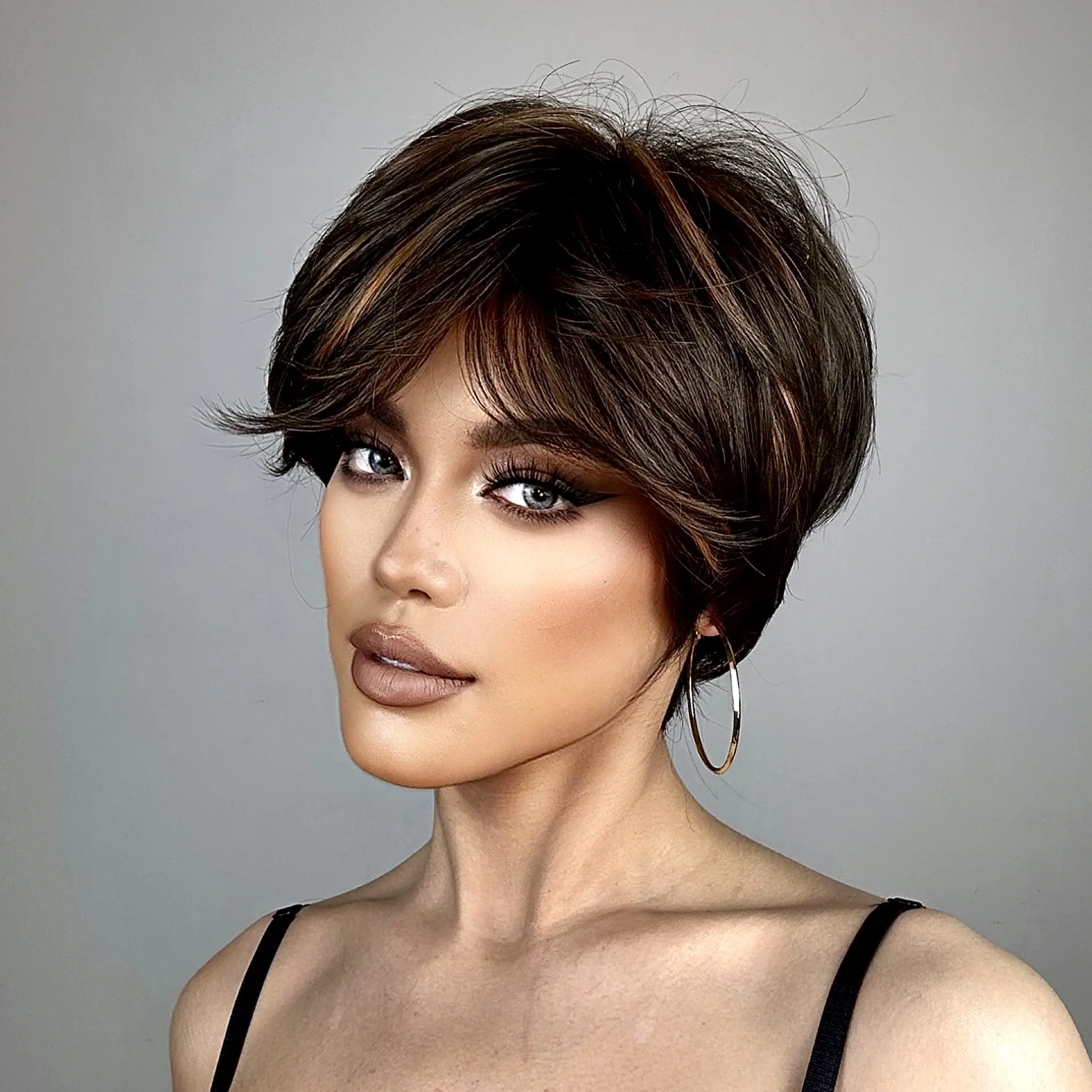 Dark Brown Mixed Copper Highlight Straight Wigs With Bangs Short Pixie Cut Synthetic Wigs for Women Daily Lolita Heat Resistant