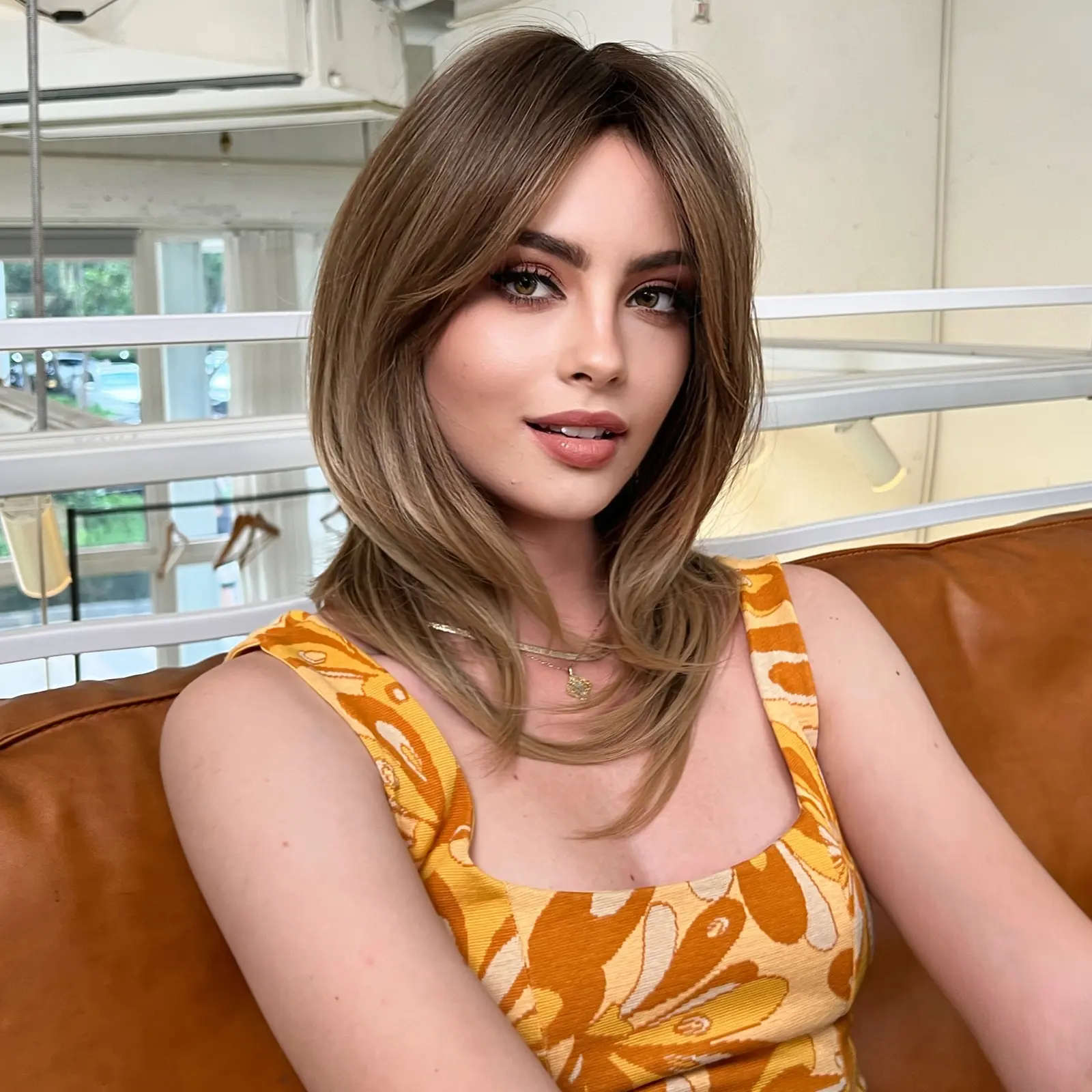 Medium Length Straight Brown Blonde Synthetic Wig for Women Short Layered Hair With Side Bangs Daily Heat Resistant Fake Hair