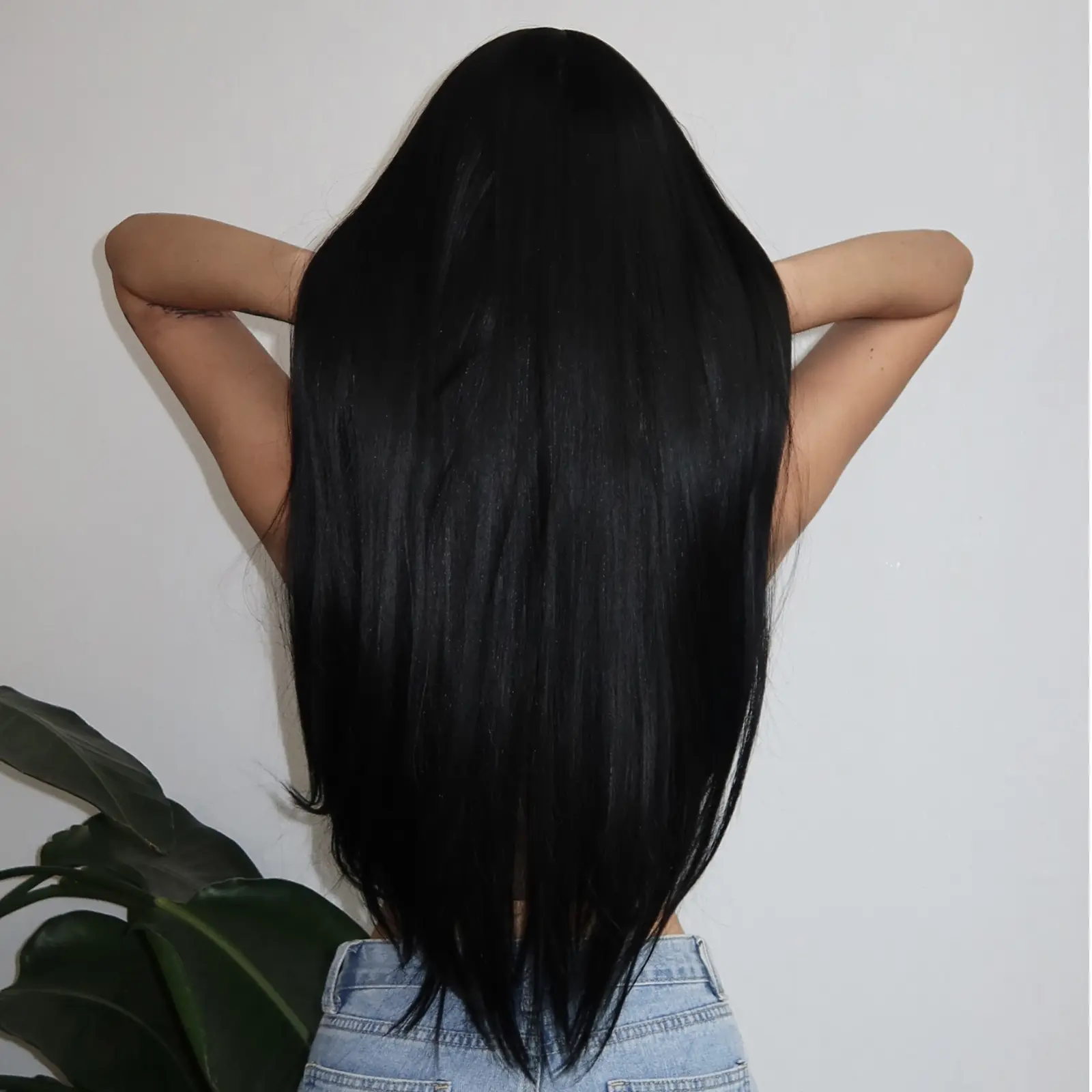 LOUIS FERRE Black Middle Part Synthetic Wigs for Women Long Straight Black Hair Female Wigs for Daily Use Heat Resistant Wigs