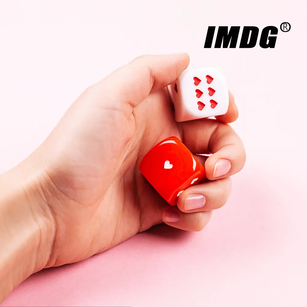 6pcs/pack New Acrylic Dice 25mm Red White Heart-shaped Pip Dice Game Props Large Size Round Corner Cubes