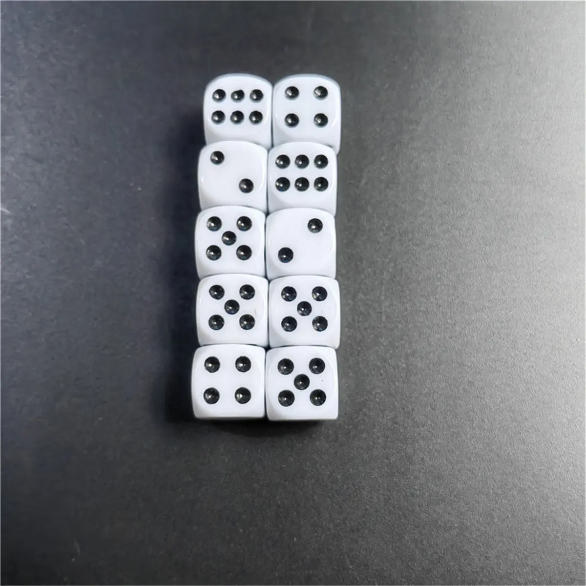 100 pcs/set 14mm/0.55inch or 16mm/0.63inch white acrylic dice with black points suitable for board game party bar