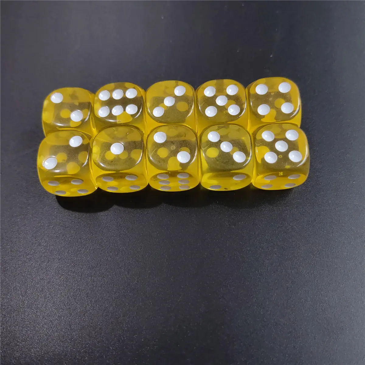 10pcs/set Of Acrylic Blue Yellow Green Red Dice Transparent Color 16mm Round Corner Four-color Hexahedron Board Game