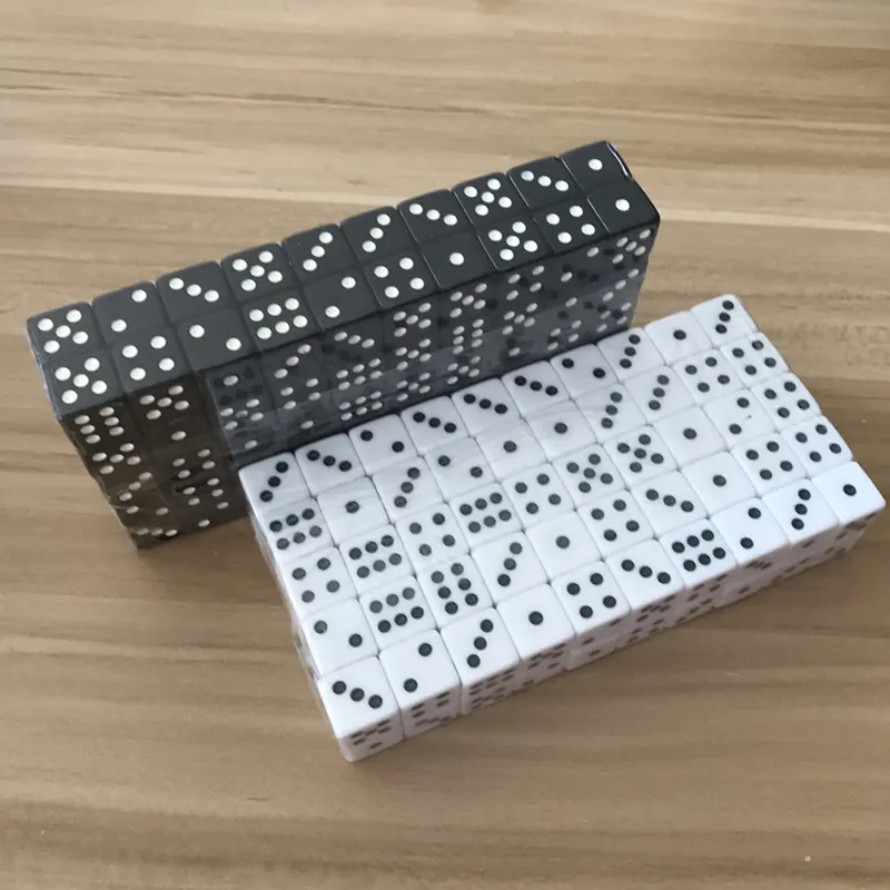 Yernea 100Pcs High-quality 14mm Dice Black and White Square Corner RPG Dice Set Puzzle Dice Wholesale Club Party Game
