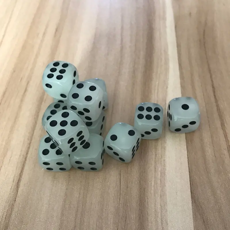 10Pcs/Lot 14mm Luminous Dice Rounded Corners Black Spots Dice Nightclub Bars KTV Boutique Entertainment Glowing Dice Set