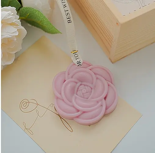 Camellia fragrance Beautiful White Flower Hanging Air Freshener Perfume Lasting Solid Fragrance Aromatherapy Wax Piece Wedding