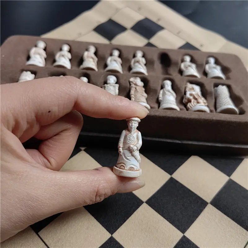 Antique Chess Trumpet Resin 3D Character Modeling Qing Soldier Pieces Leather 28*28cm Board Entertainment Game