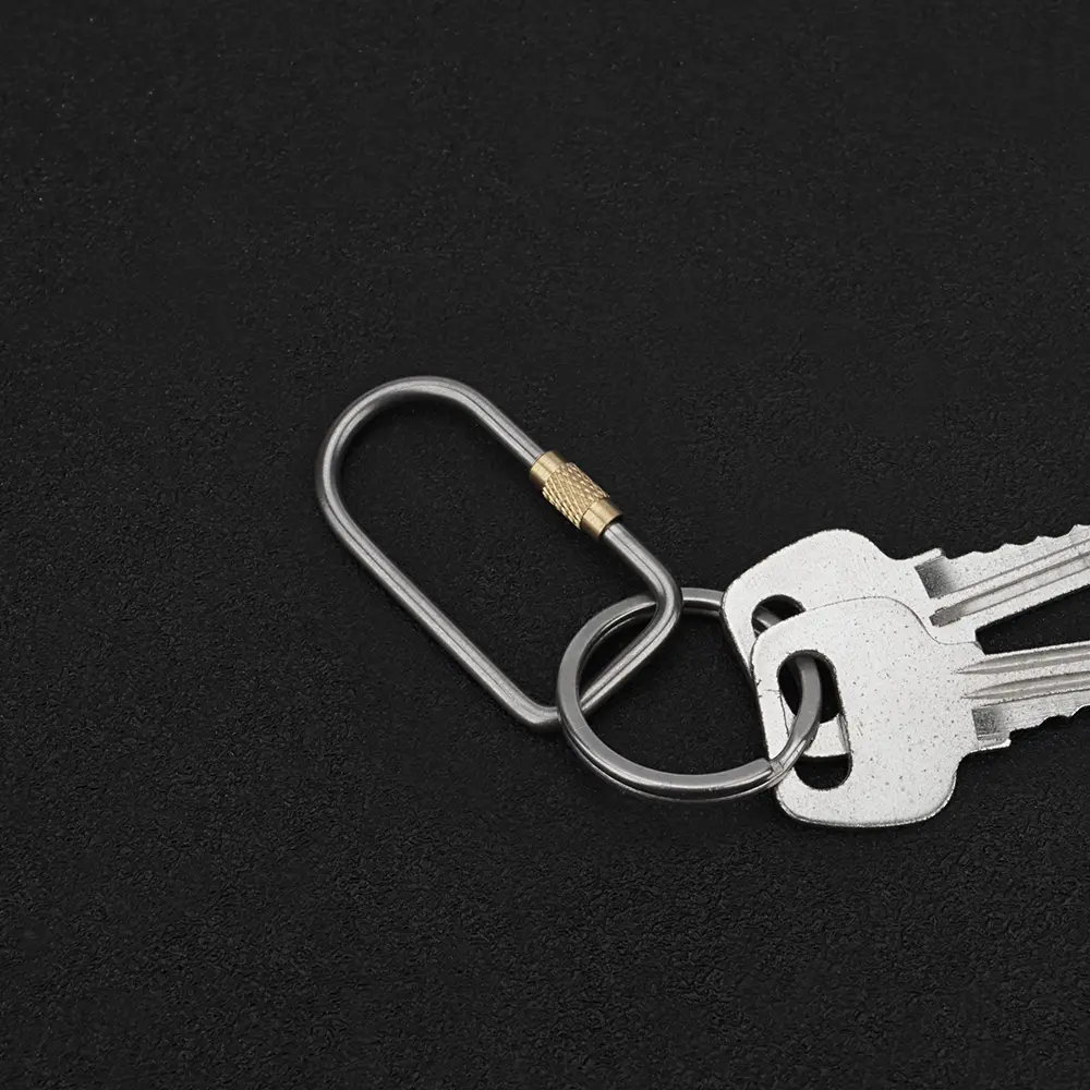 Brass/Titanium Alloy Buckle Keychain Hanging Buckles Portable Lightweight Outdoor Camping Tool