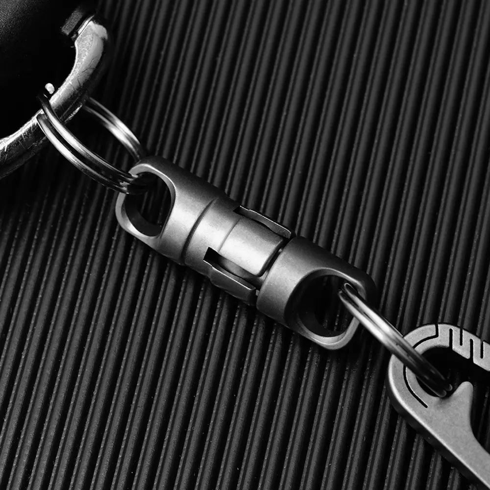 Titanium Alloy Universal Swivel Ring Keychain Rotating Buckle Outdoor Tool EDC