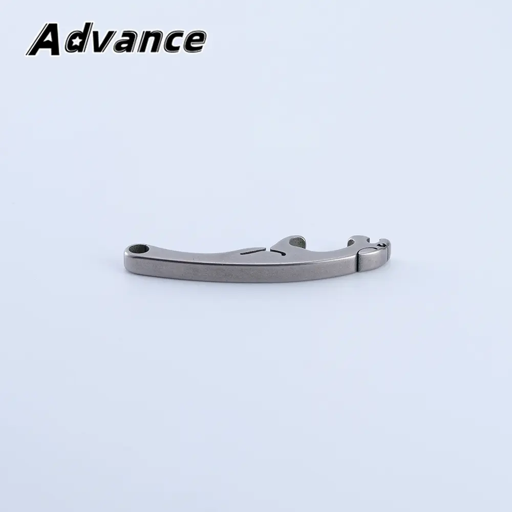 Small Bottle Opener Keychain Leopard Shape Pendant Accessory Outdoor EDC Titanium Outdoor Tool