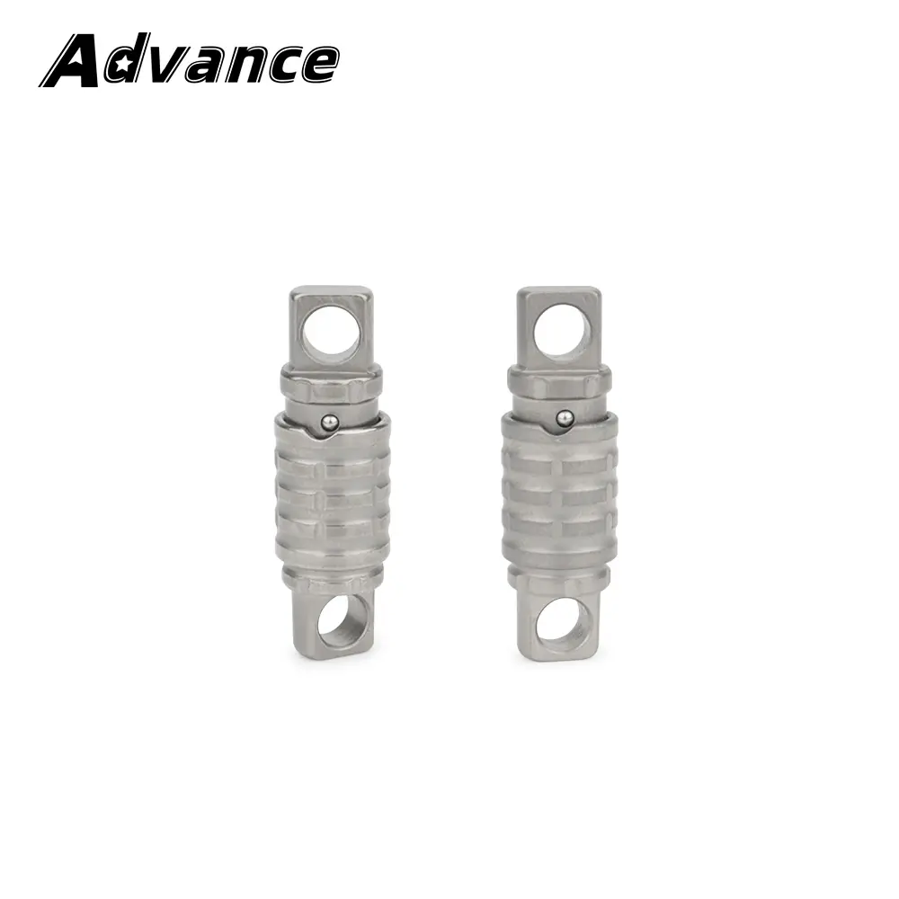 Titanium Alloy Car Keychain Buckle Rotating Keyring Outdoor Tool EDC Accessories