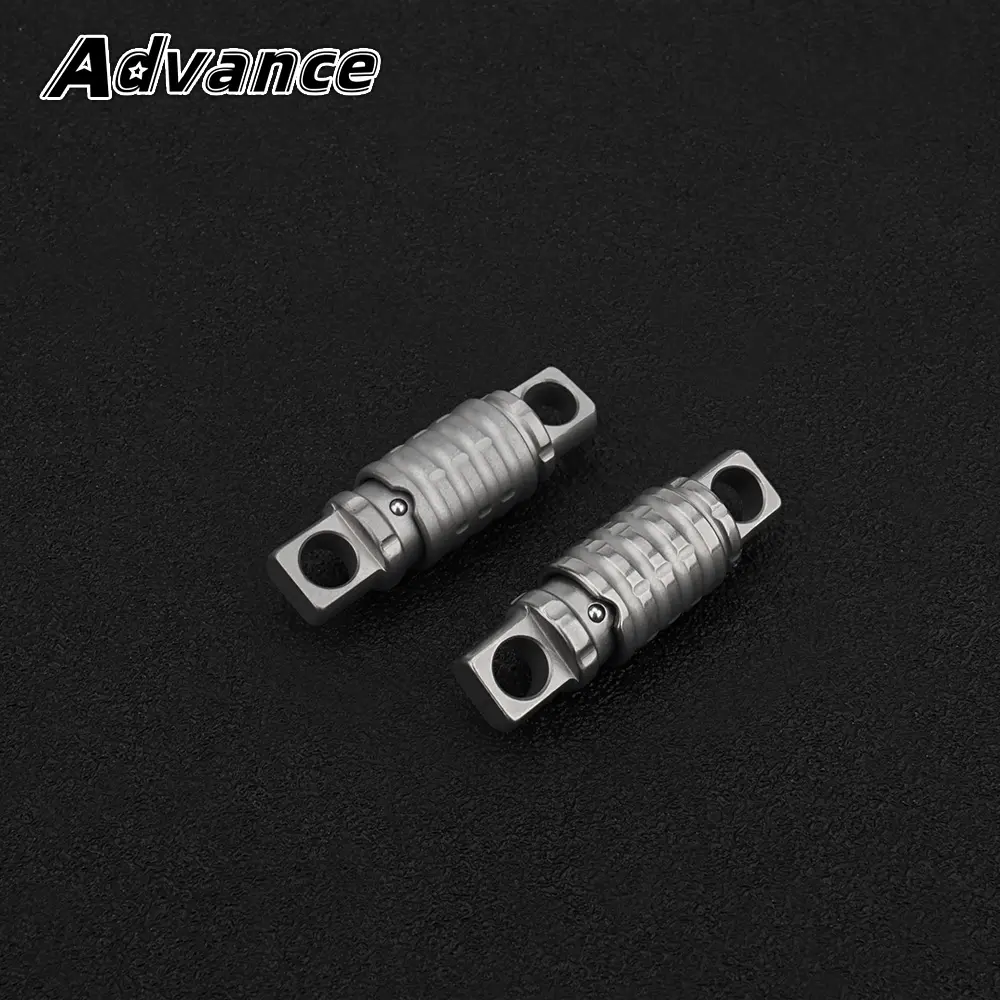 Titanium Alloy Car Keychain Buckle Rotating Keyring Outdoor Tool EDC Accessories
