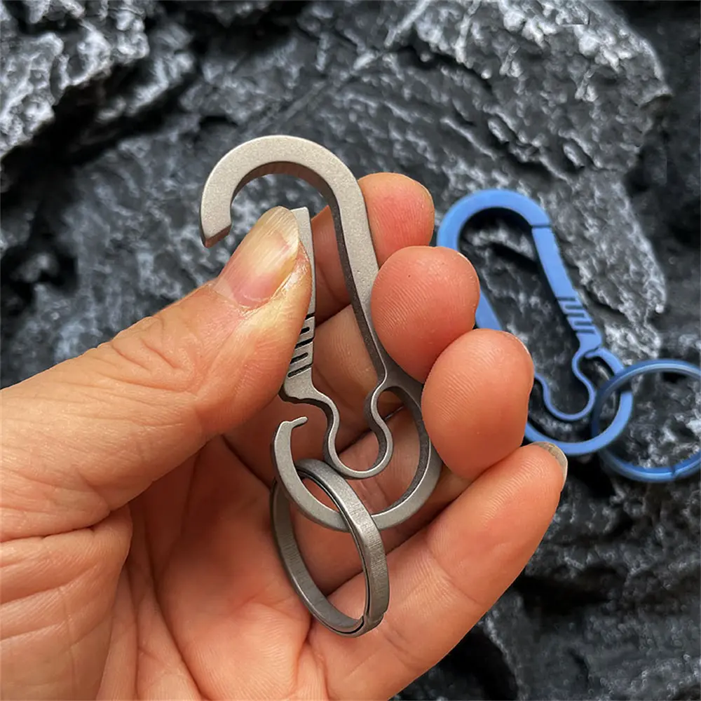 Titanium Alloy Buckle Multifunctional Outdoor Hook Buckle EDC Car Keychain Hiking Accessories