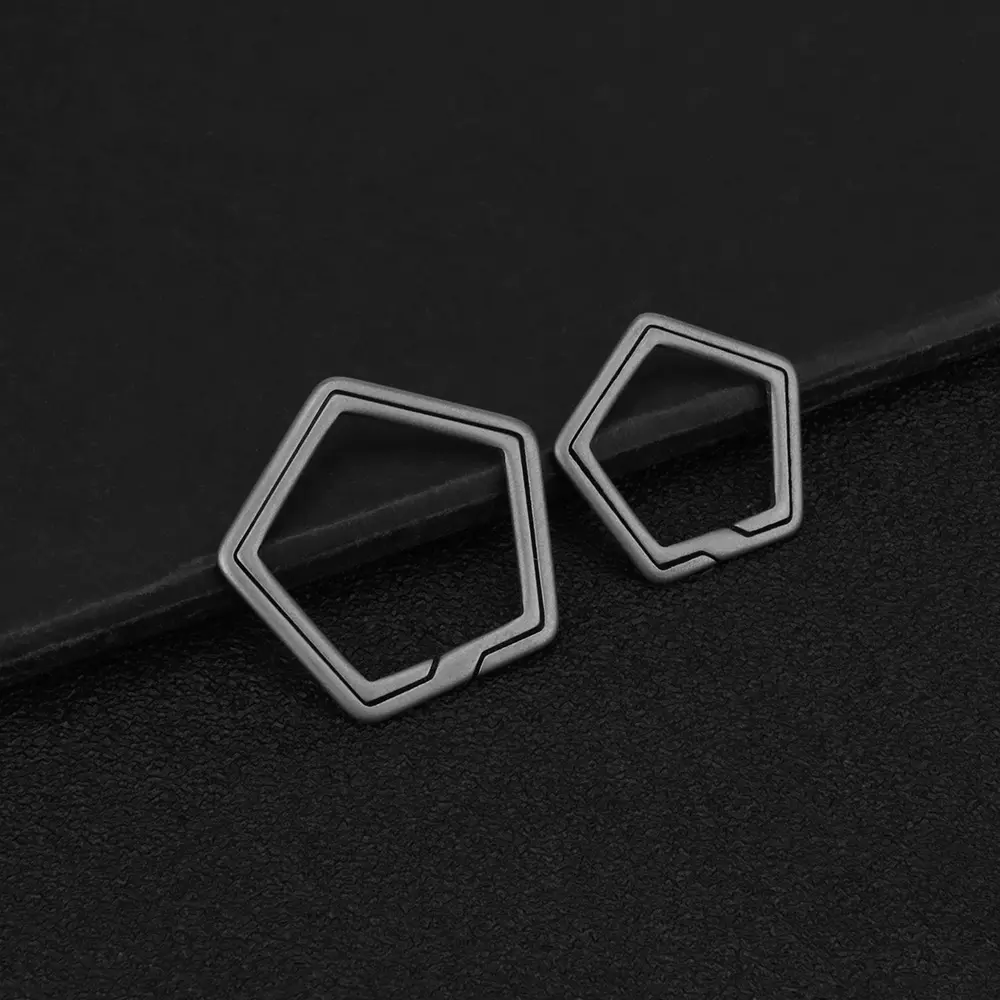 Pentagram Triangle Shape Titanium Alloy Keyring Portable Keychain Buckle Accessories Outdoor EDC Tool