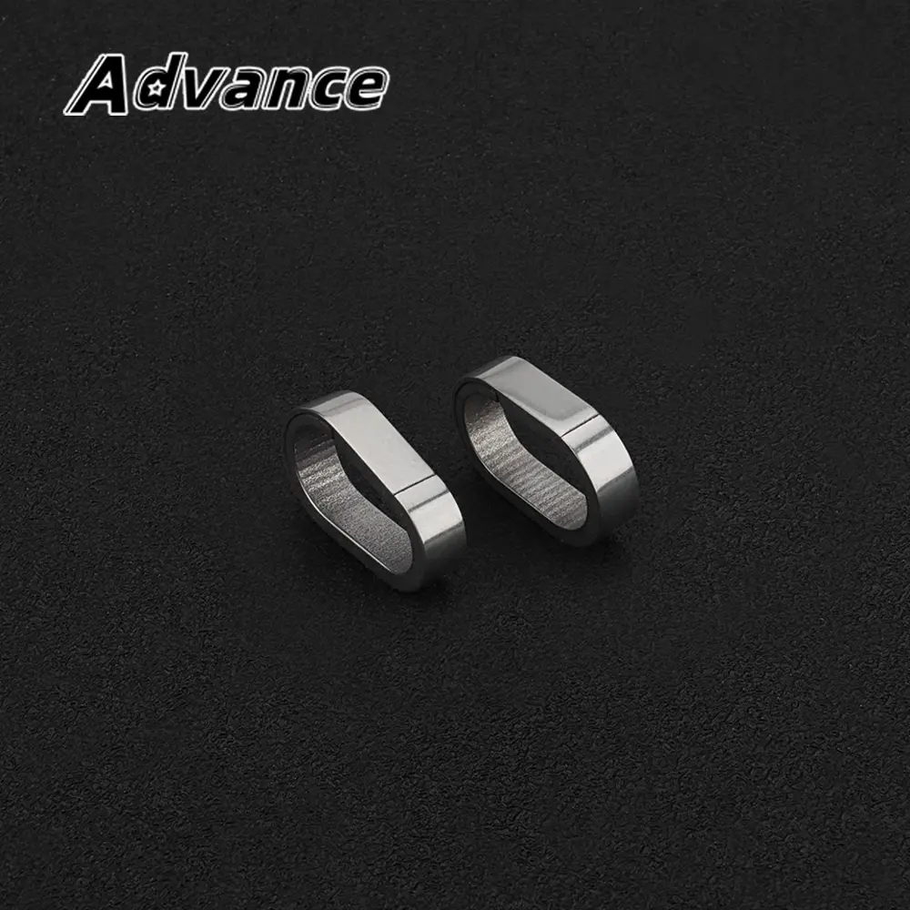 2pcs Mini Titanium Alloy Keychain EDC Tool Buckle Multifunctional Outdoor Metal Keychain Ring