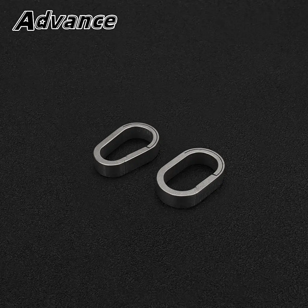 2pcs Mini Titanium Alloy Keychain EDC Tool Buckle Multifunctional Outdoor Metal Keychain Ring