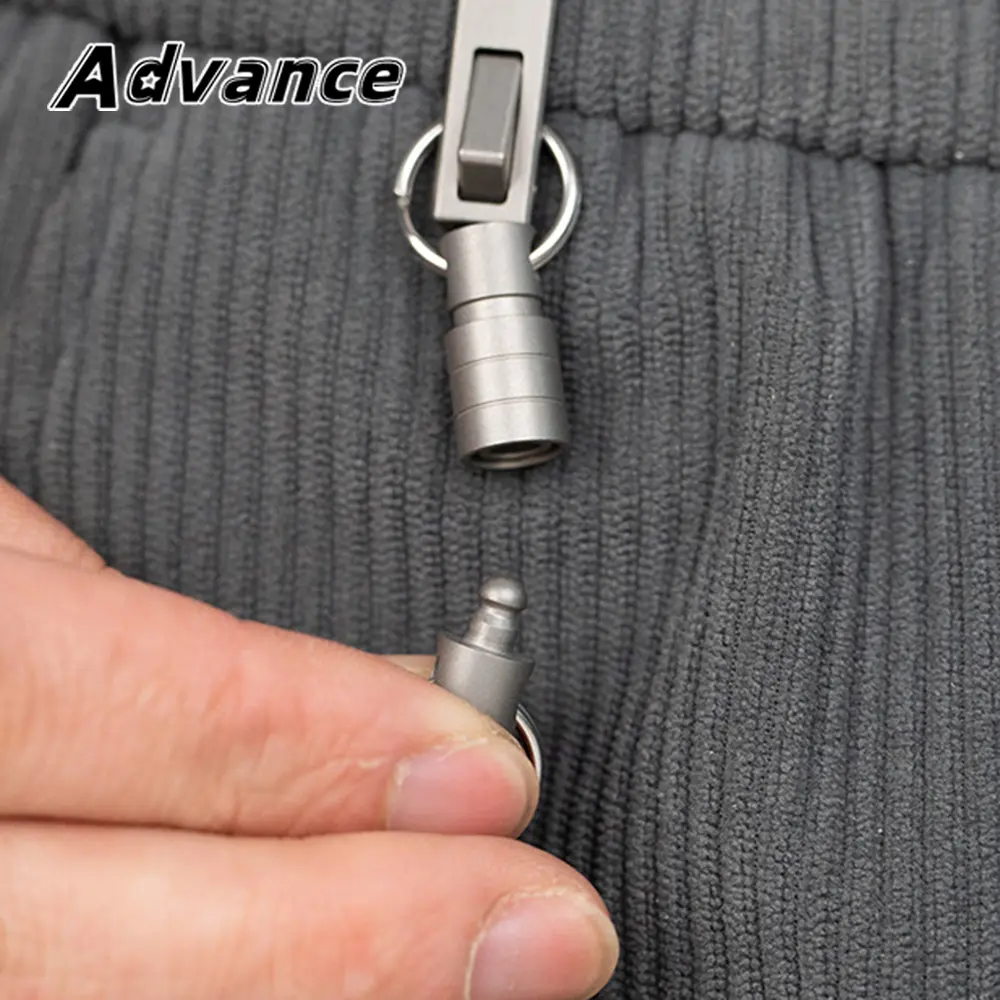 Small Keychain Buckle Outdoor EDC Key Ring Universal Rotating Titanium Keychain Outdoor Tool