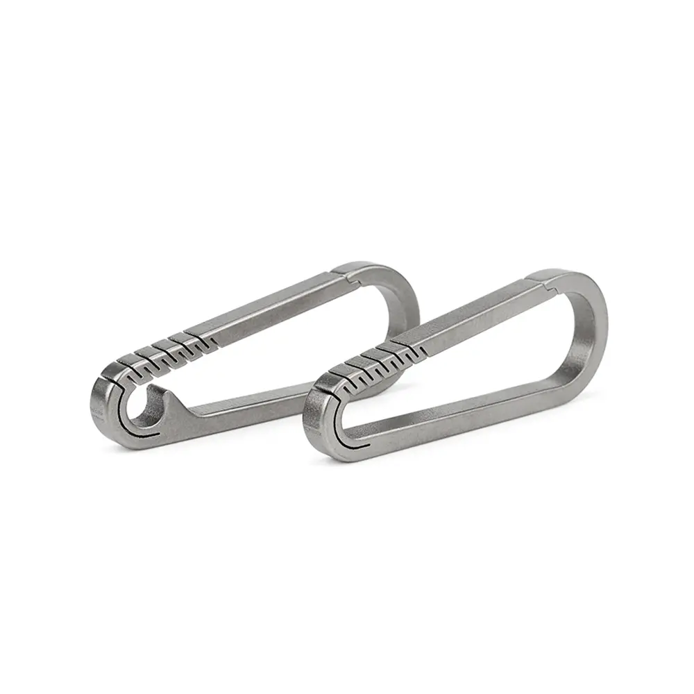 2pcs Simple Titanium Buckle Outdoor EDC Tool Keychain Pocket Titanium Alloy Buckles Camping Accessories