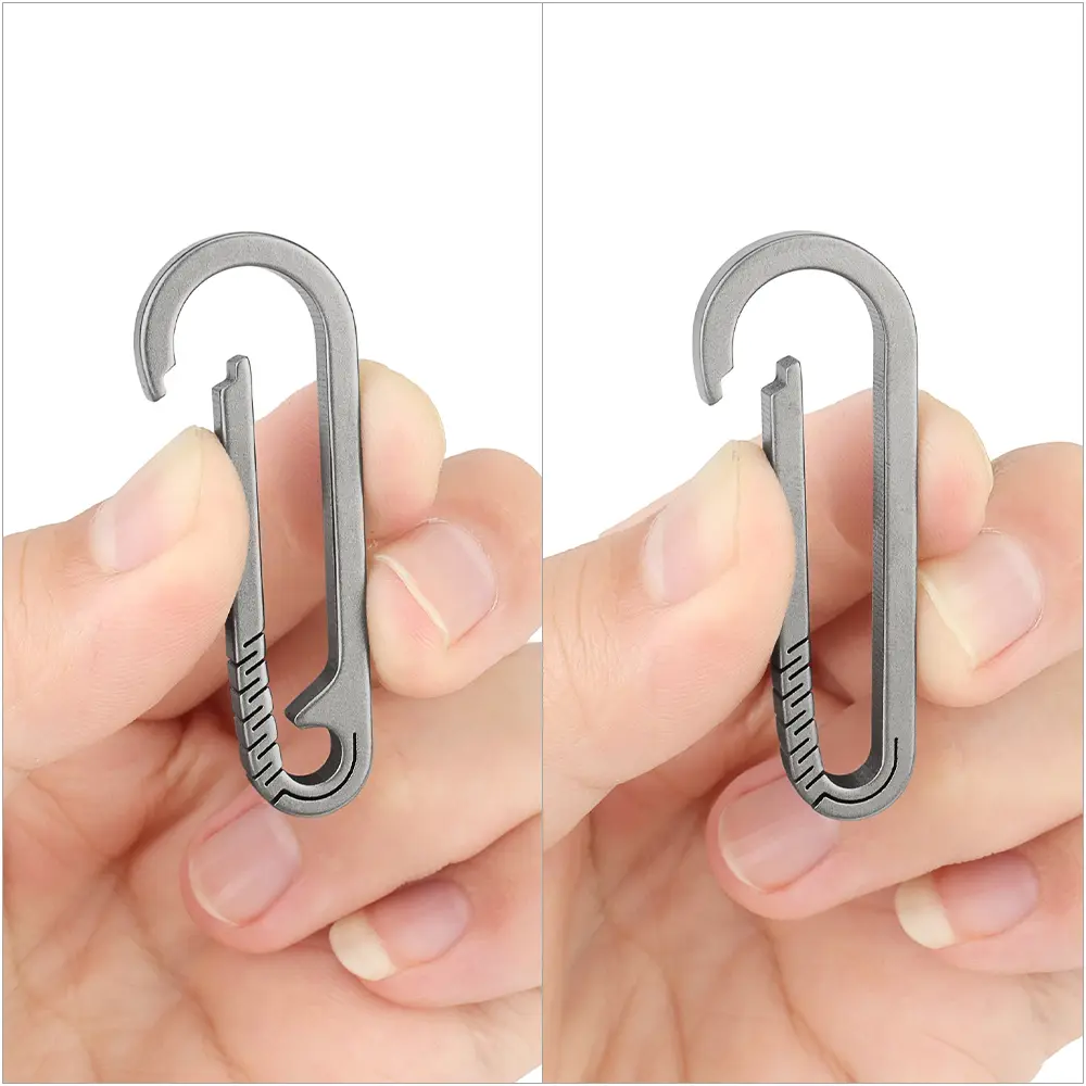 2pcs Simple Titanium Buckle Outdoor EDC Tool Keychain Pocket Titanium Alloy Buckles Camping Accessories