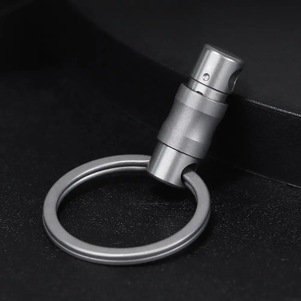 Titanium Alloy Quick Release Car Key Chain Connecting Buckle Rotary Keychain EDC Outdoor Tool