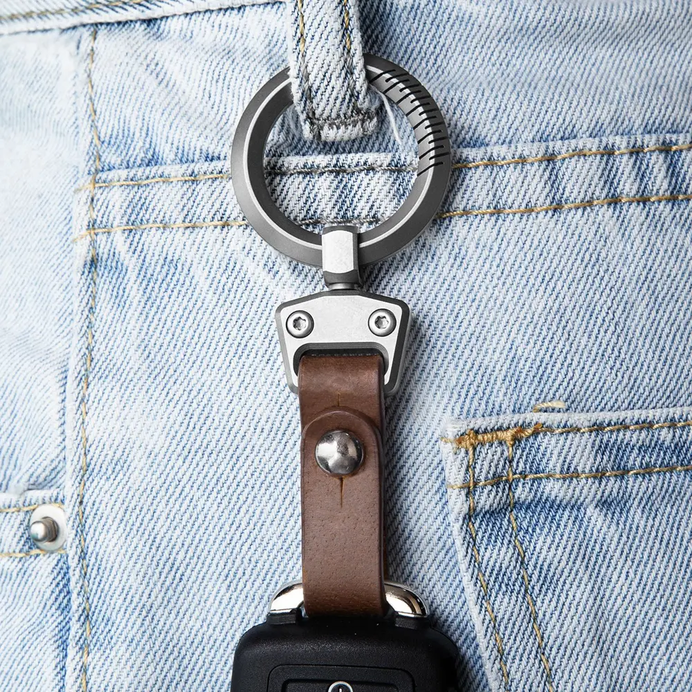 Leather Key Buckle Titanium Alloy Keyring Man Gift Outdoor Tool EDC