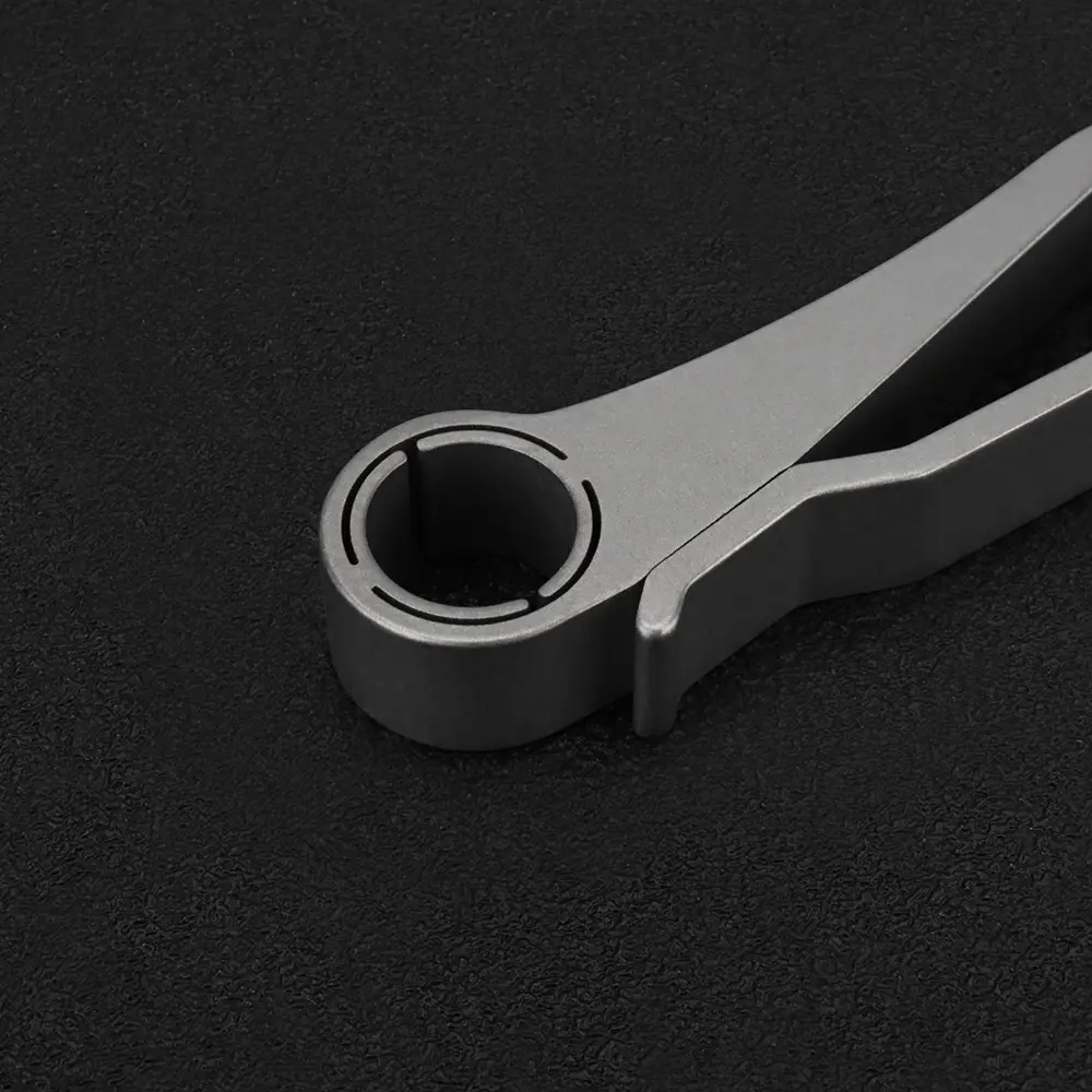 1pc Titanium Alloy Waistband Keychain Waist Belt Buckle Outdoor EDC Tool