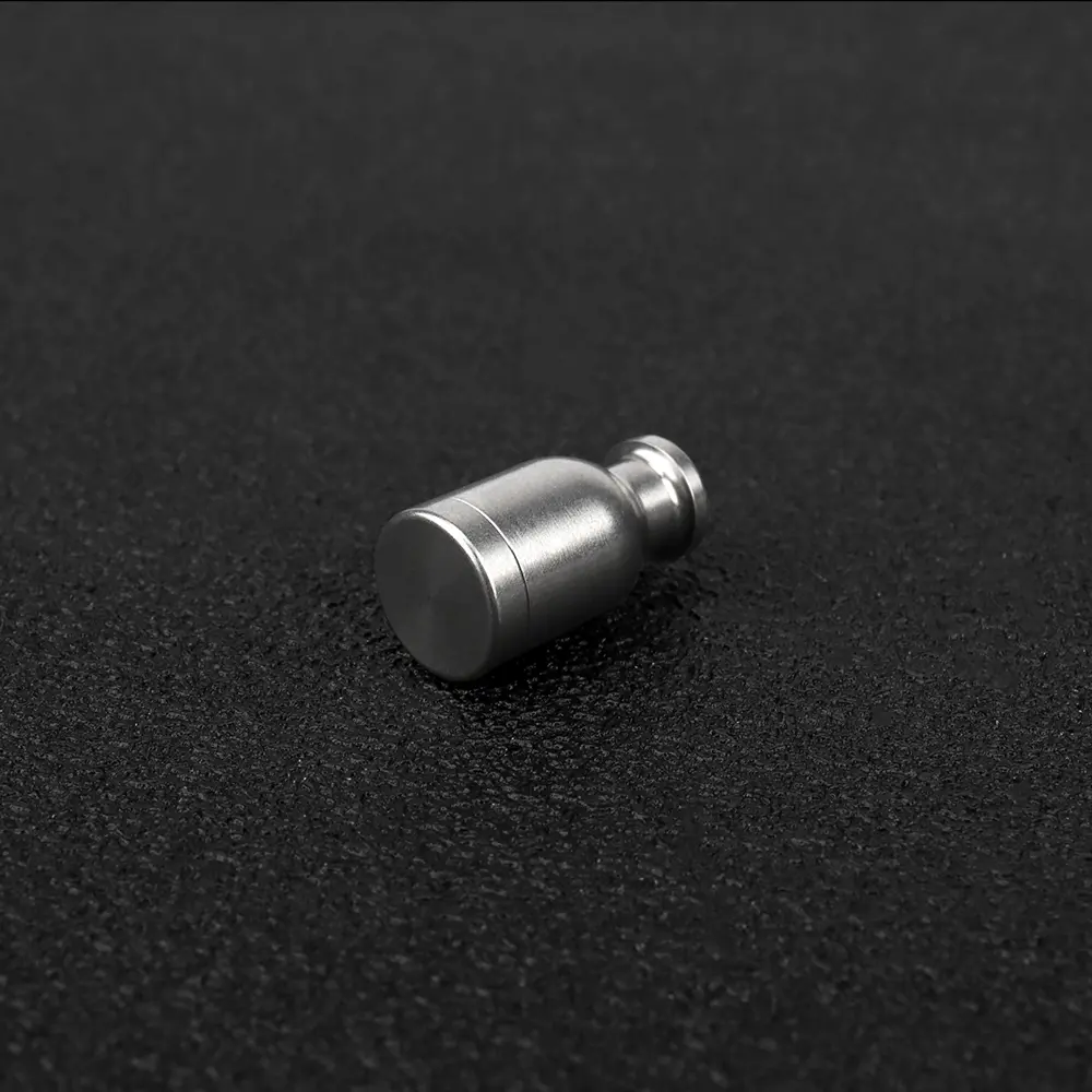 2pcs Titanium Alloy Lanyard Knife Bead Umbrella Rope Beads Personality Paracord Pendant Outdoor Bag Car Accessories