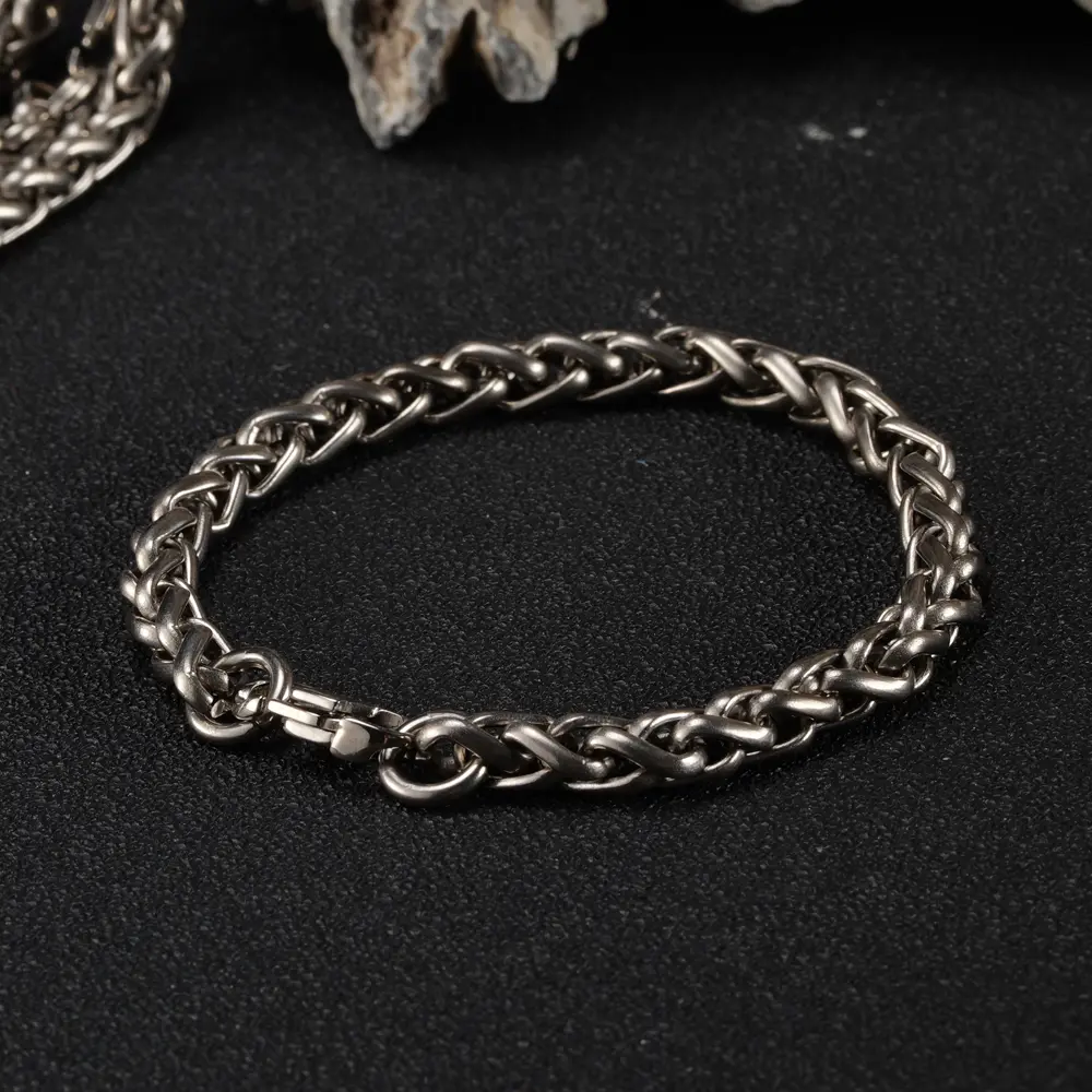 19/22cm Short Titanium Alloy Bracelet Chain DIY Keychain Outdoor Tool EDC