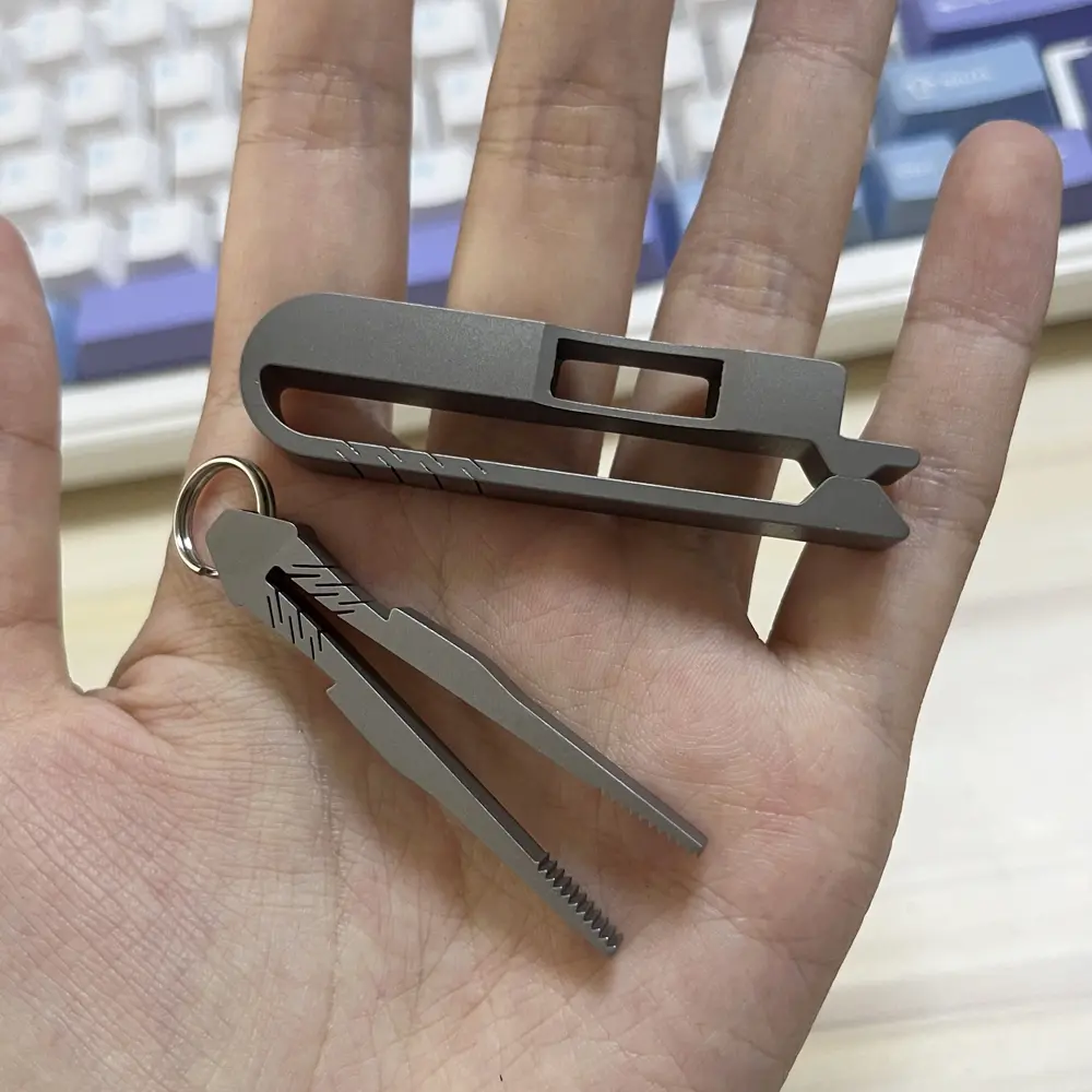 Quick Release Titanium Keychain Belt Clip Portable Titanium Alloy Buckle Outdoor EDC Tool