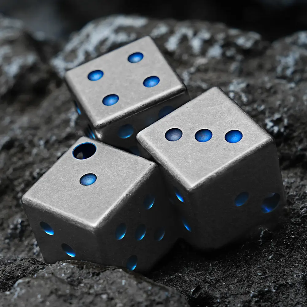 1pc Dice Shape Titanium Alloy Paracord Bead Pendant Outdoor Umbrella Rope Accessories