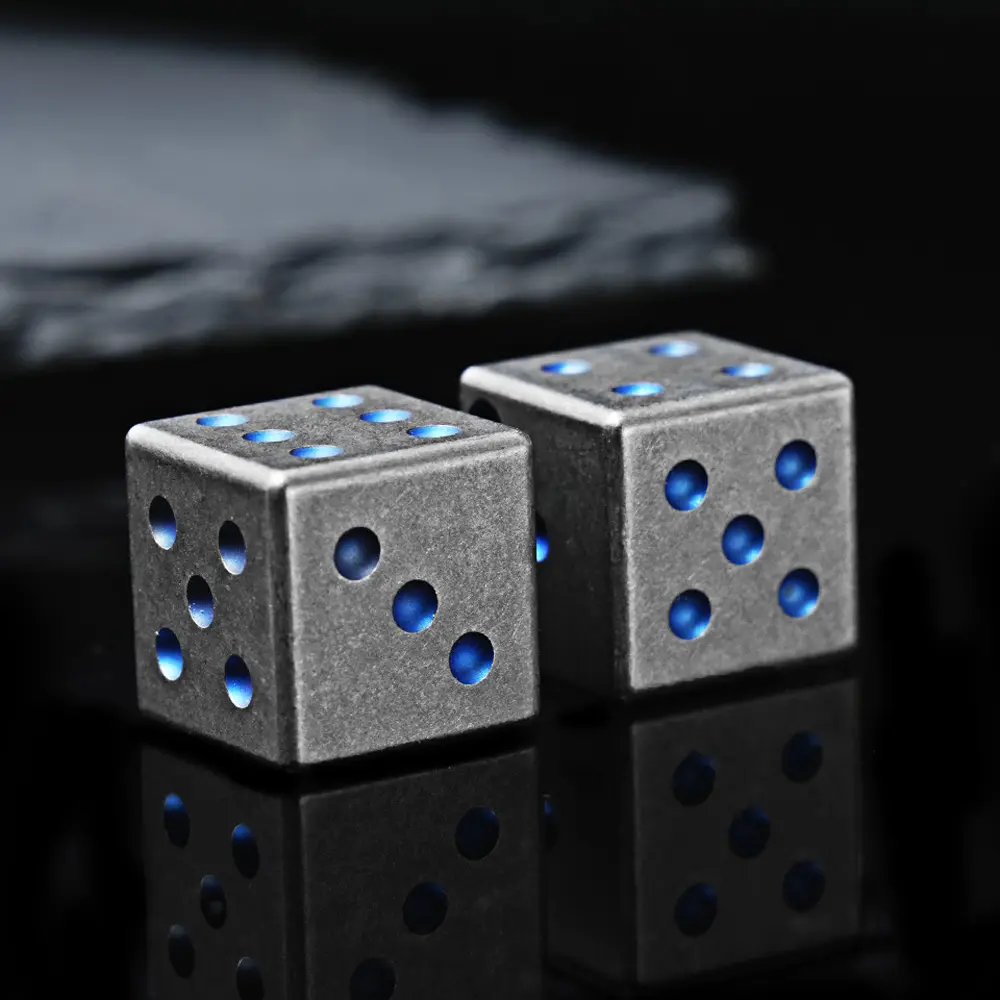 1pc Dice Shape Titanium Alloy Paracord Bead Pendant Outdoor Umbrella Rope Accessories