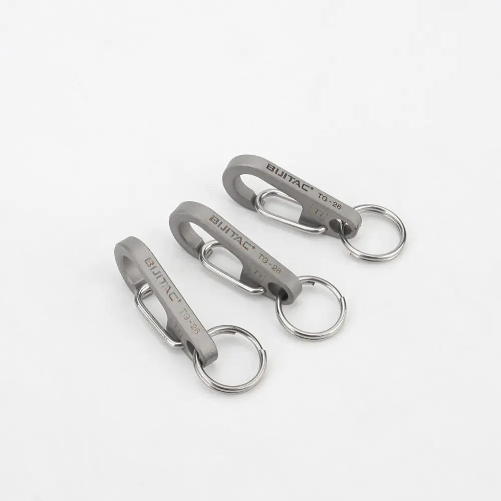 1 Set Mini Titanium Alloy Buckle Keychain Car Key Chain Outdoor Tool EDC