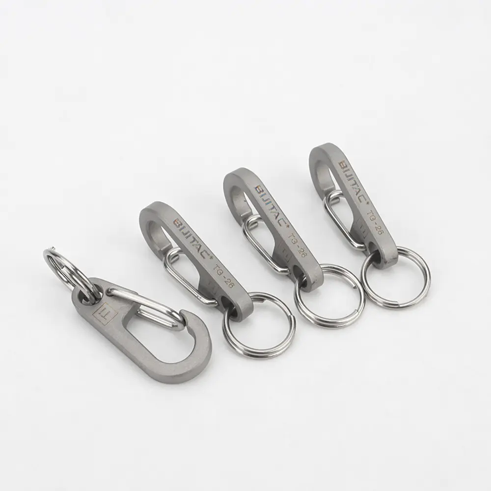 1 Set Mini Titanium Alloy Buckle Keychain Car Key Chain Outdoor Tool EDC